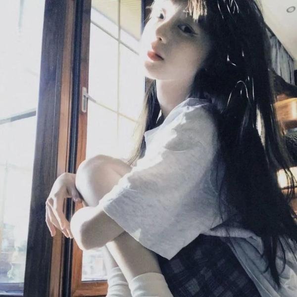 梅花巾海报